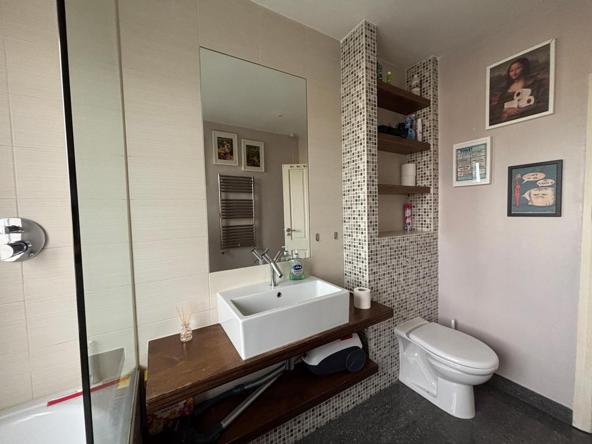 Entire House Floor Perfect For Couples & Freelancers - Available For Single Too Hotel Londres Exterior foto